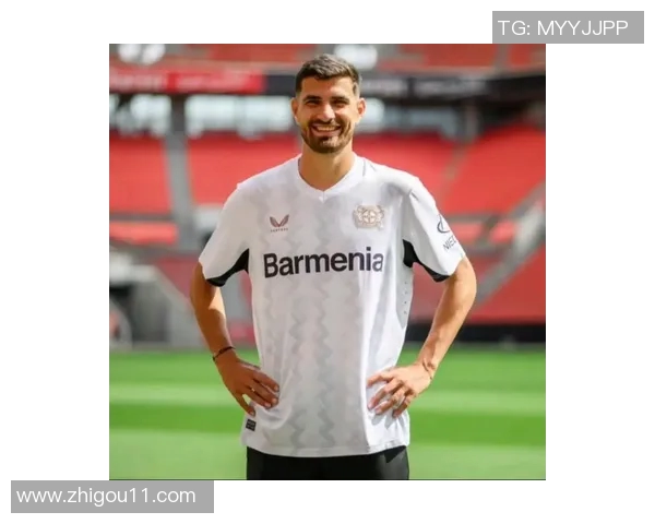 外国足球球星入驻抖音引发关注 跨界挑战与粉丝互动热度飙升